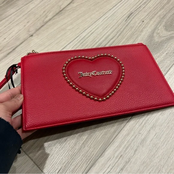 NWT Juicy Couture Red Heart Wristlet - Picture 2 of 8